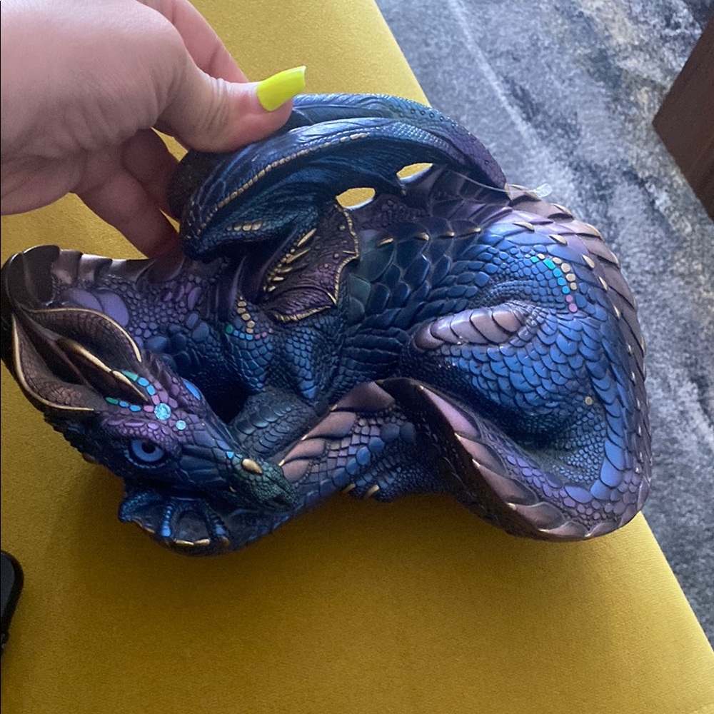 Blue and Purple Reptile Habitat Accessory